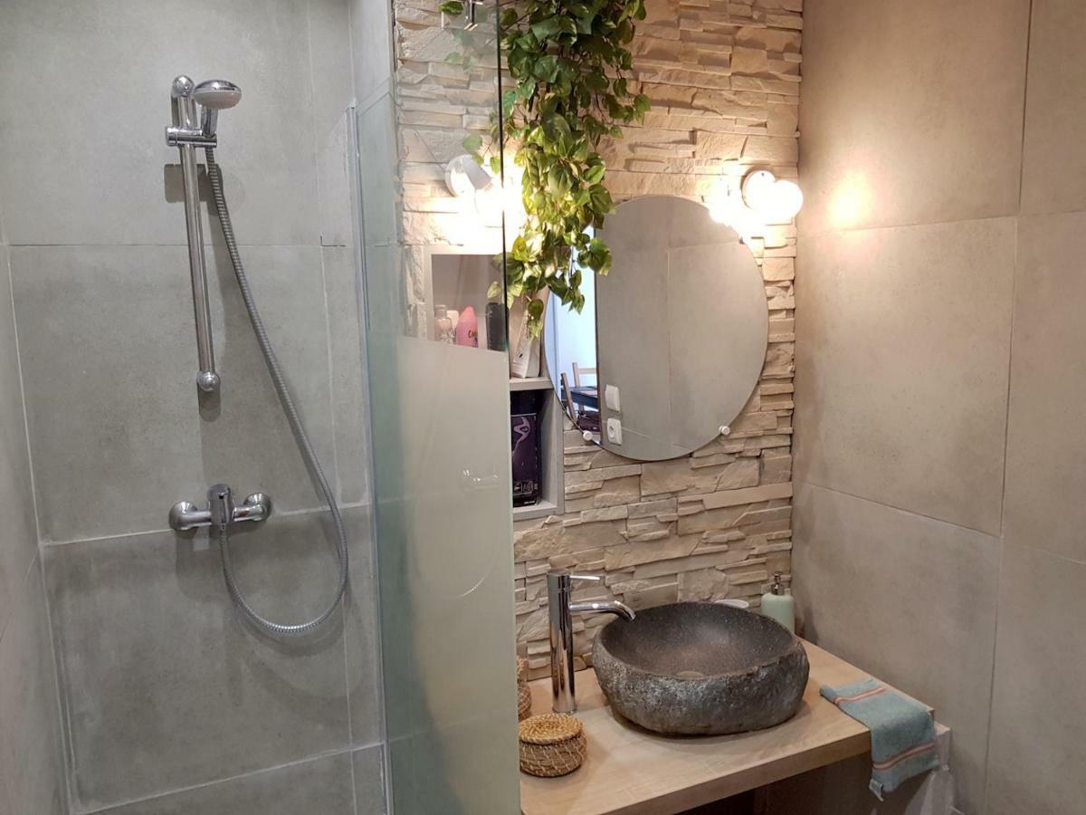 Au Petit Thai - T2 Avec Balcon - Montpellier Centre Apartment Ngoại thất bức ảnh