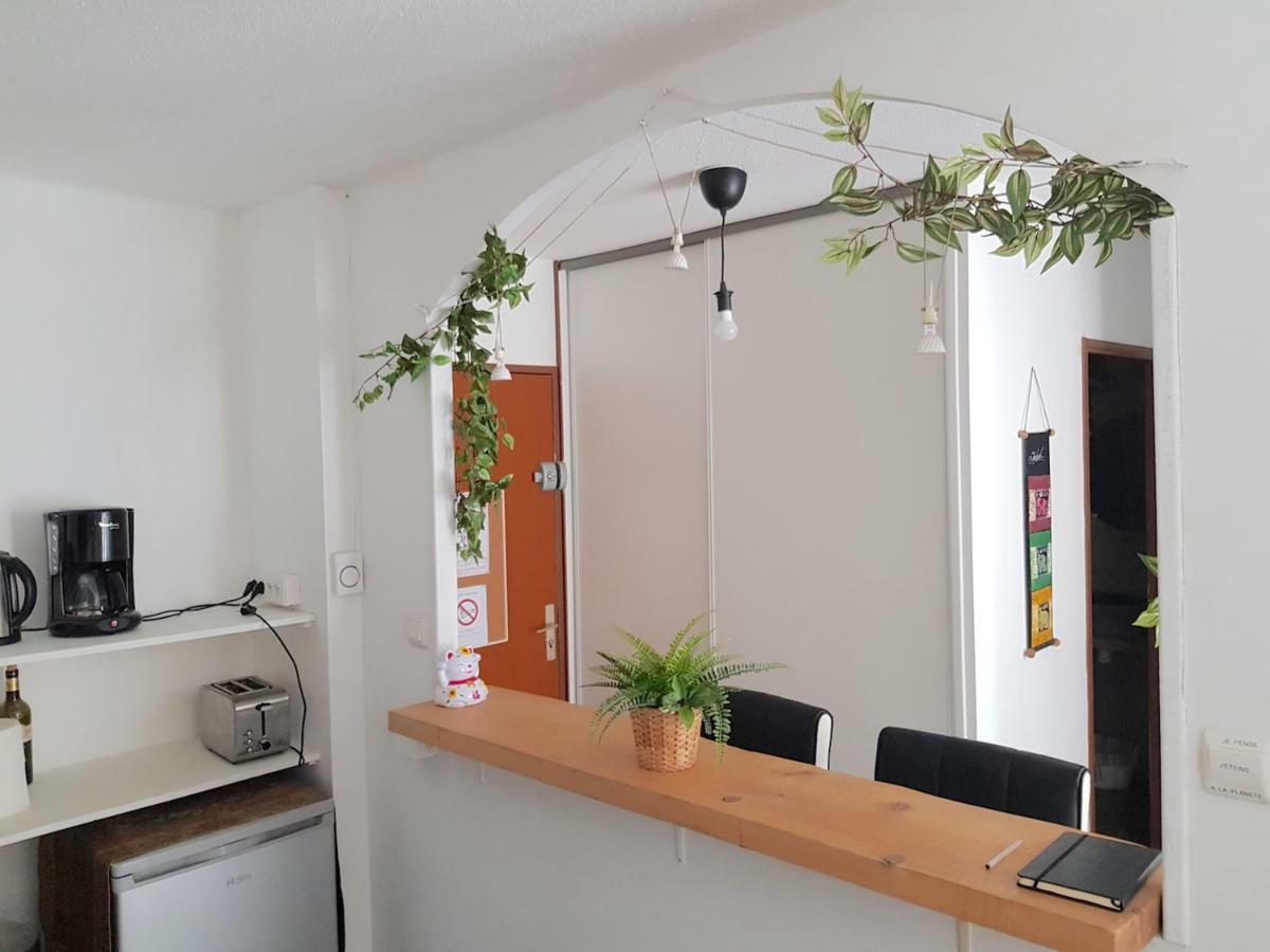 Au Petit Thai - T2 Avec Balcon - Montpellier Centre Apartment Ngoại thất bức ảnh