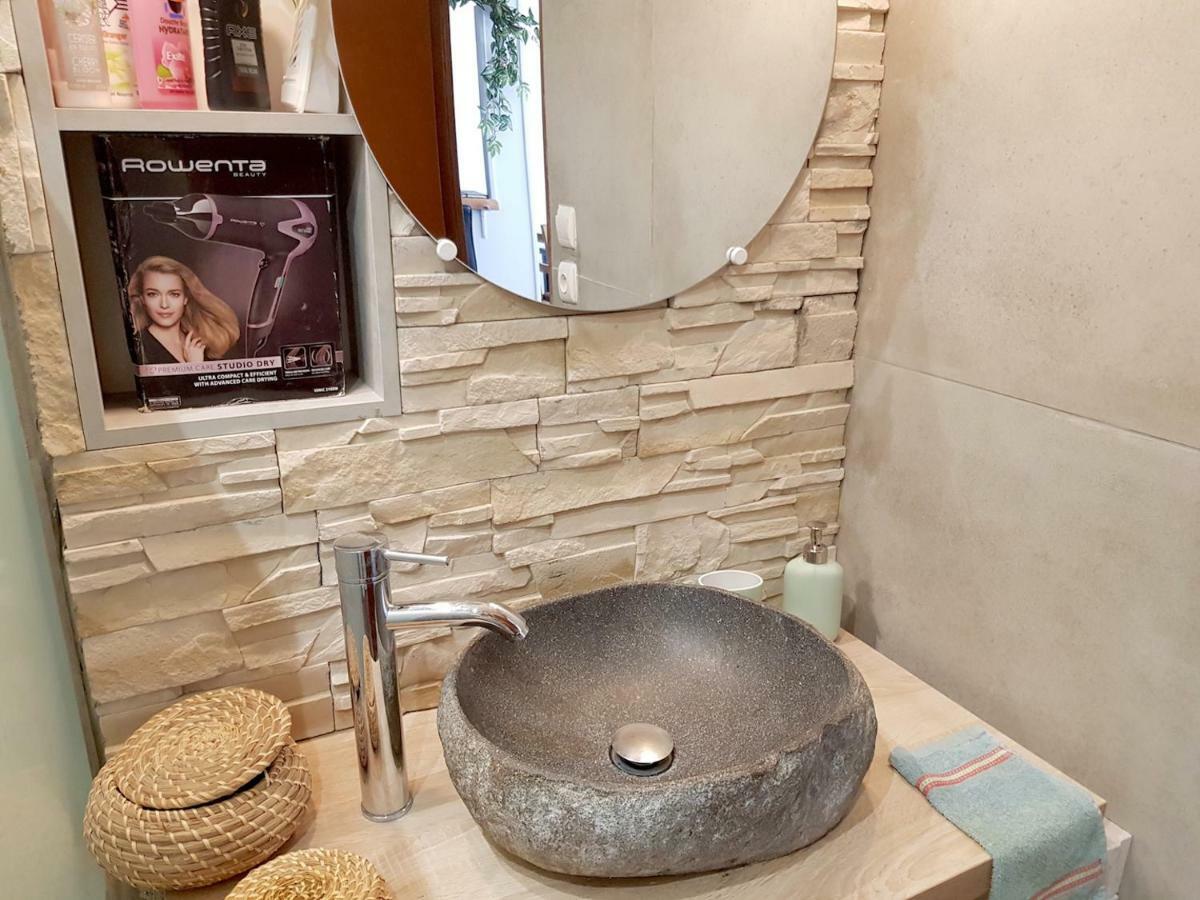 Au Petit Thai - T2 Avec Balcon - Montpellier Centre Apartment Ngoại thất bức ảnh